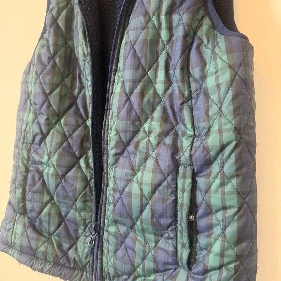 Vineyard Vines Martha’s Vineyard Reversible Quilted Vest - Picture 5 of 10